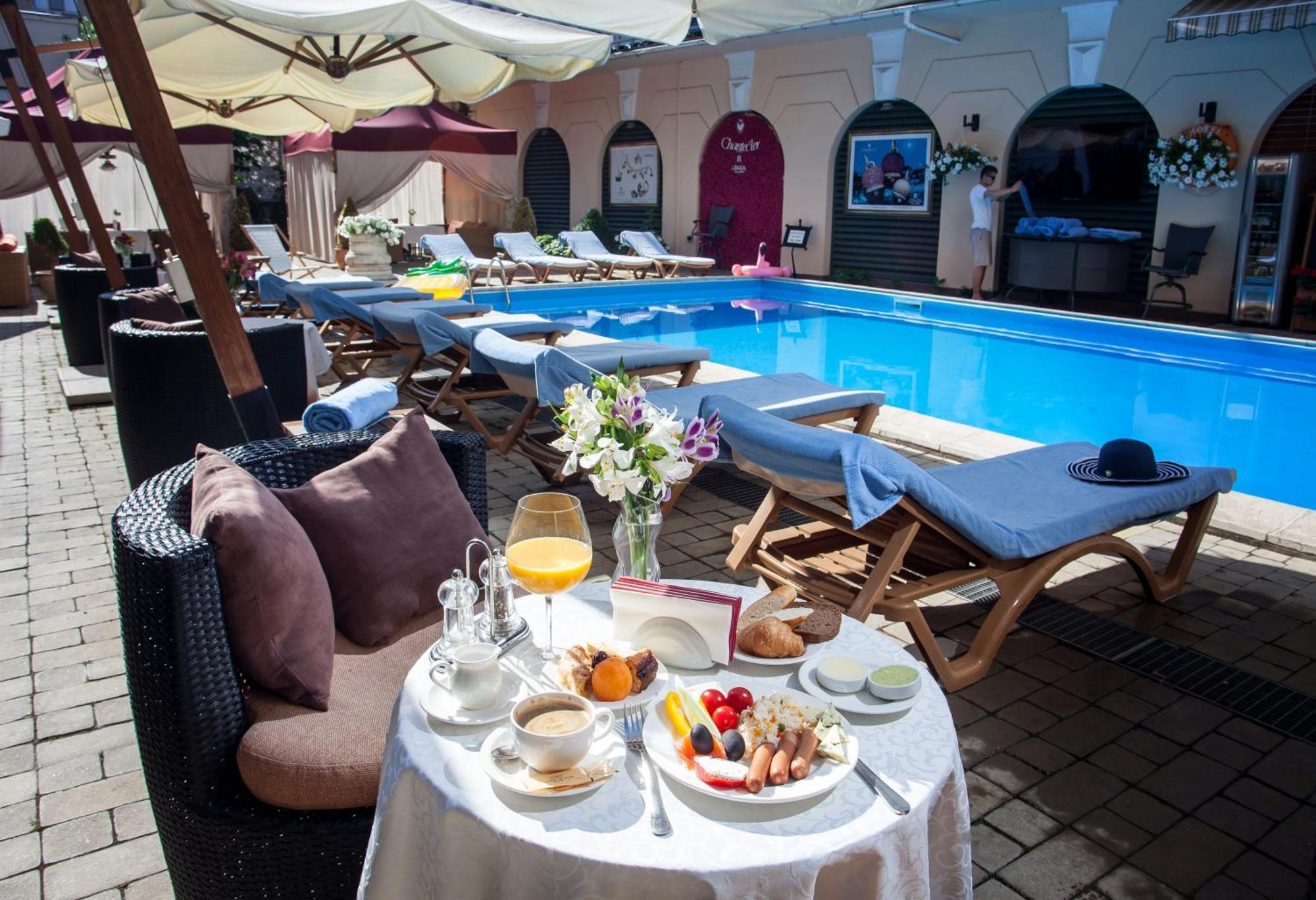 Hotel Otrada Odesa Exterior photo
